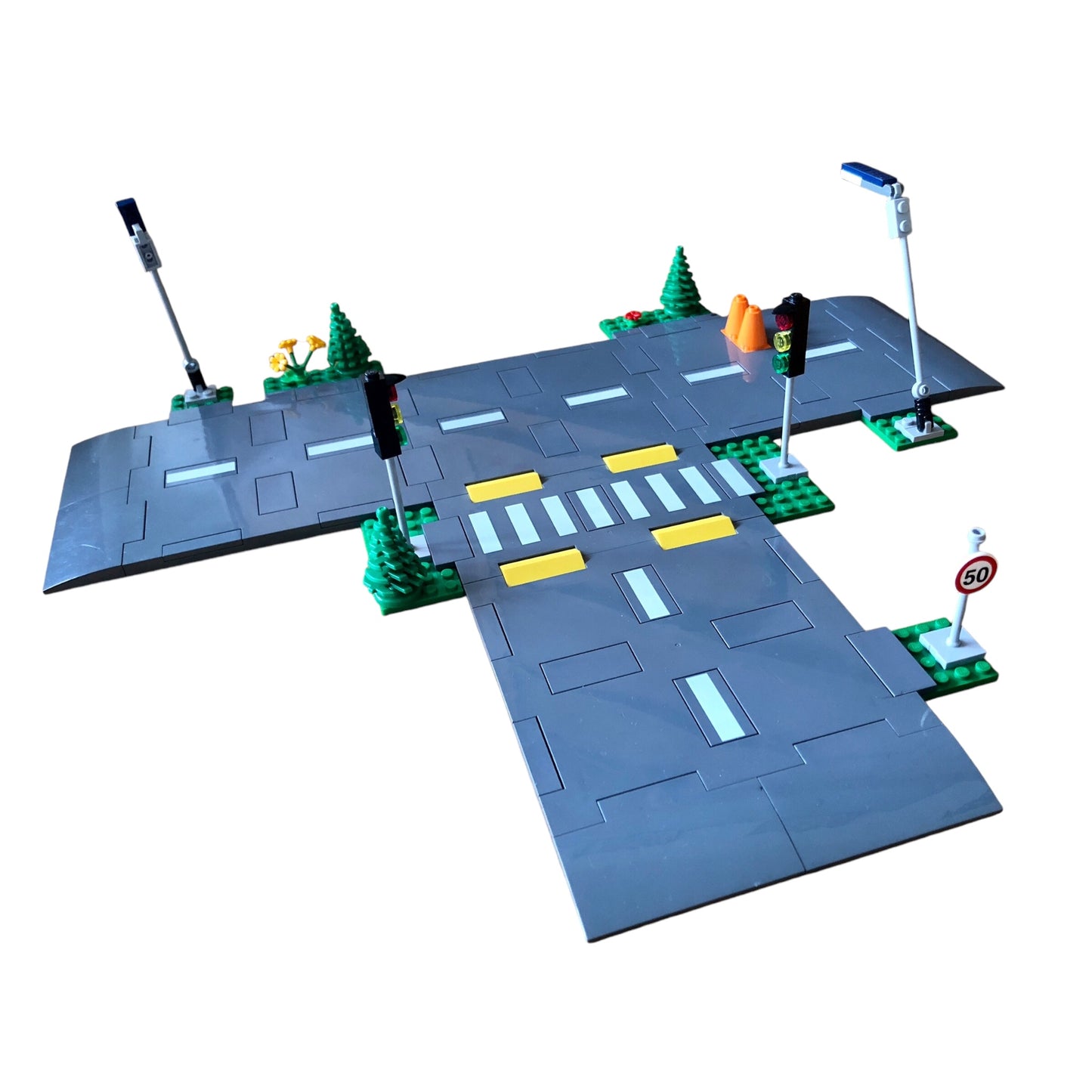 LEGO® City 60304 - Road junction with traffic lights