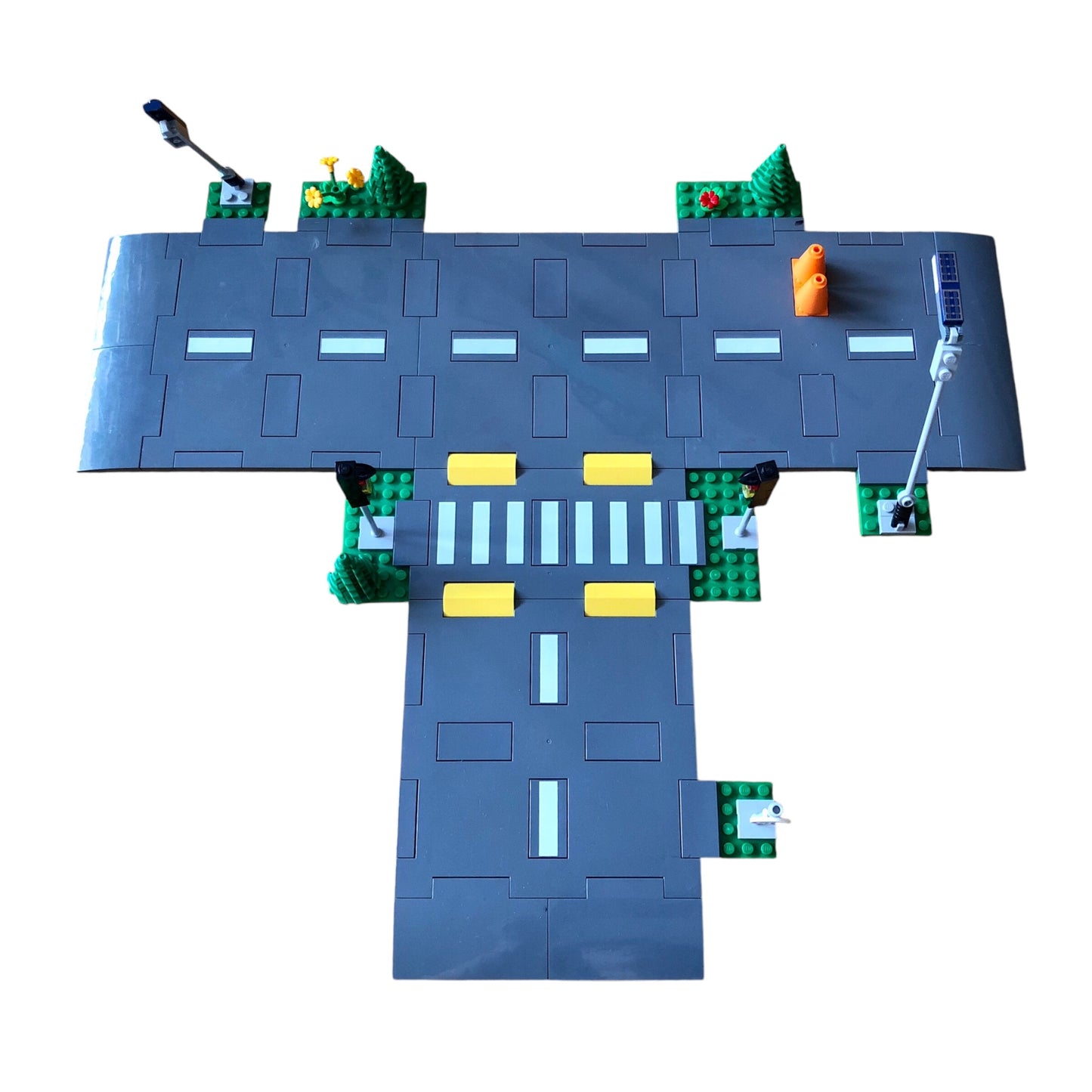 LEGO® City 60304 - Road junction with traffic lights