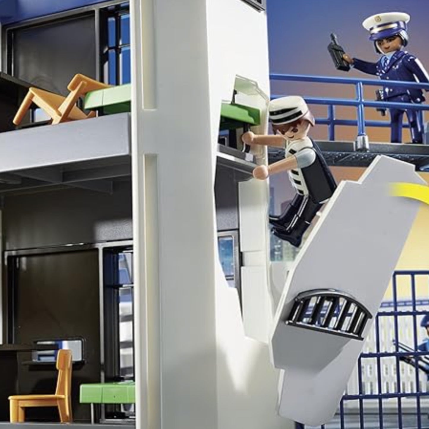 Playmobil ® 6872 Poste de commandement de la police avec prison